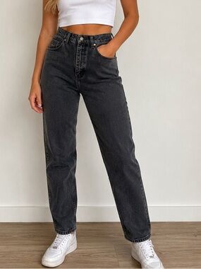 Wrangler Vintage Women’s Black Wash High Rise Mom Jeans Size 10x32 USA Made
